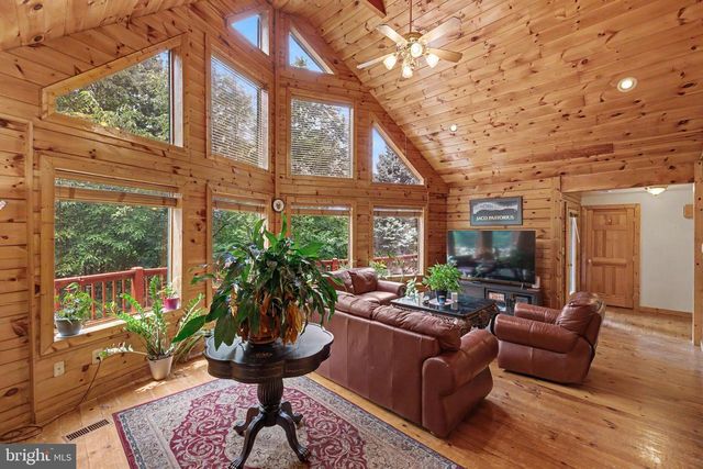 186 HIGH KNOB RD, Front Royal, VA 22630
