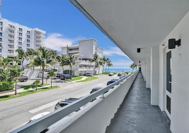 3424 SE 12th Street B6, Pompano Beach, FL 33062