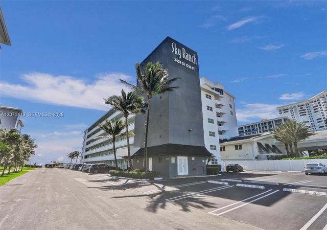 3424 SE 12th Street B6, Pompano Beach, FL 33062