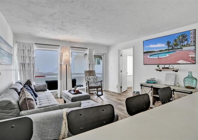 3424 SE 12th Street B6, Pompano Beach, FL 33062