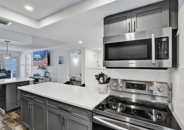 3424 SE 12th Street B6, Pompano Beach, FL 33062