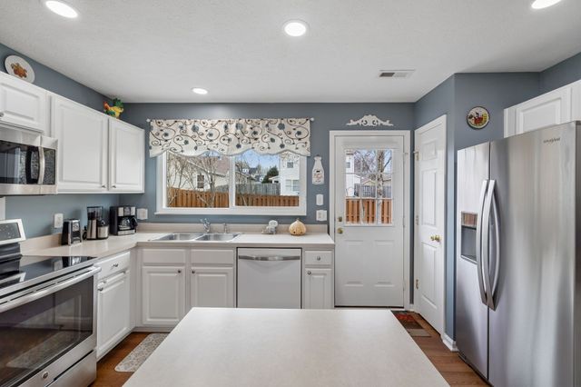 2805 Summer Hollow Ln, Hermitage, TN 37076