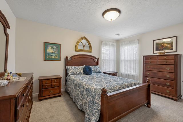 2805 Summer Hollow Ln, Hermitage, TN 37076