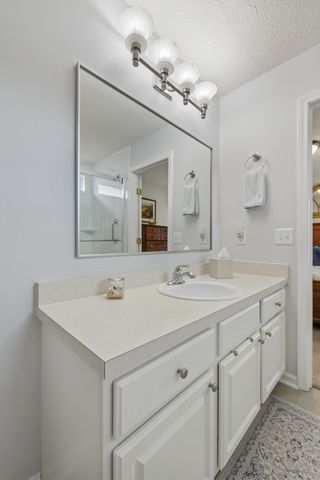 2805 Summer Hollow Ln, Hermitage, TN 37076