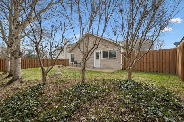 2805 Summer Hollow Ln, Hermitage, TN 37076