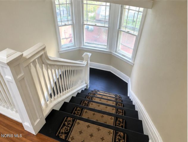 975 Woodland Avenue, Toledo, OH 43607