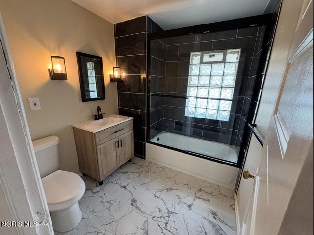 975 Woodland Avenue, Toledo, OH 43607