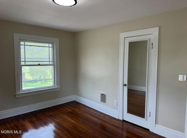 975 Woodland Avenue, Toledo, OH 43607