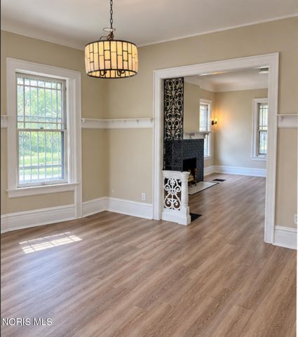 975 Woodland Avenue, Toledo, OH 43607