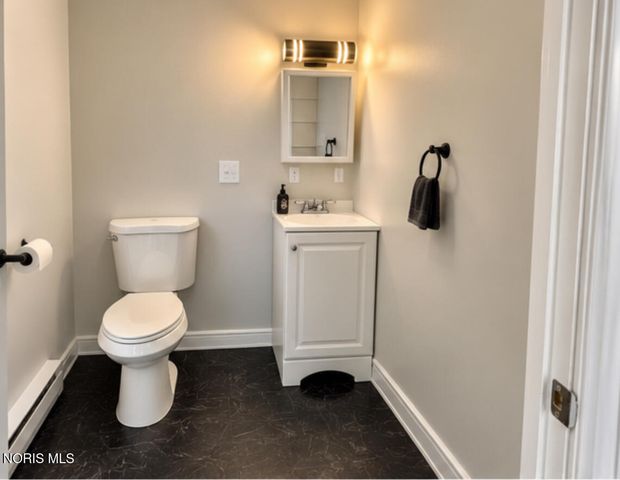 975 Woodland Avenue, Toledo, OH 43607