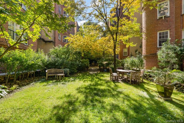 35-25 77 Street B53, Jackson Heights, NY 11372