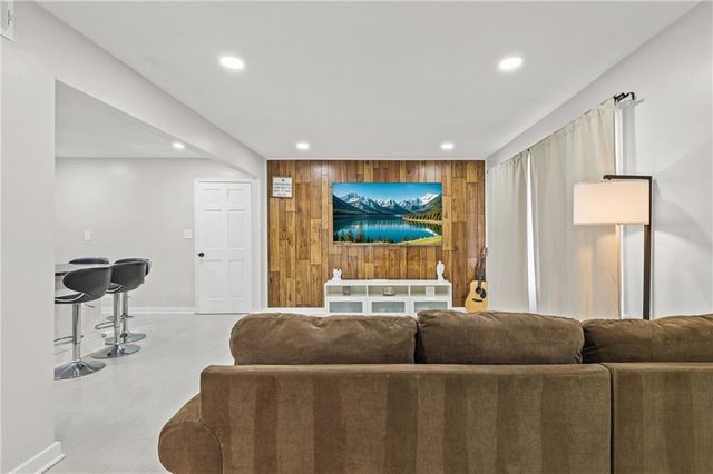 11637 W 68TH Terrace, Shawnee, KS 66203