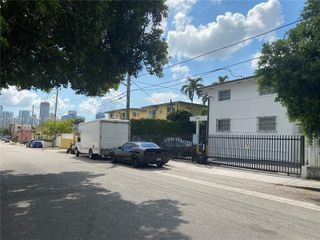 1168 SW 3rd St 3, Miami, FL 33130