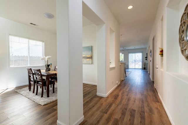 3116 Dovehouse Ln, Modesto, CA 95355