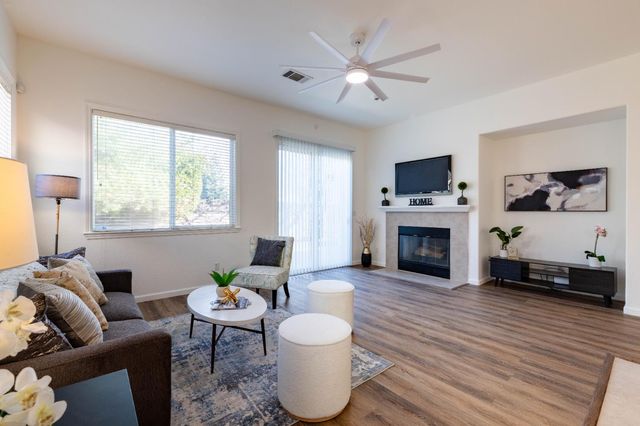 3116 Dovehouse Ln, Modesto, CA 95355