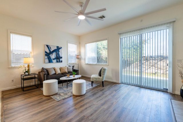 3116 Dovehouse Ln, Modesto, CA 95355