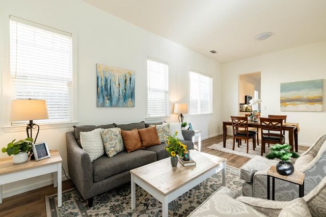 3116 Dovehouse Ln, Modesto, CA 95355