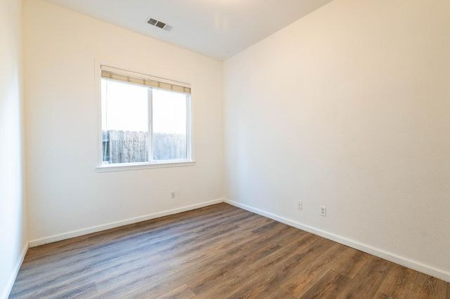 3116 Dovehouse Ln, Modesto, CA 95355