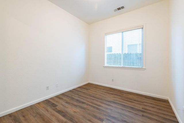 3116 Dovehouse Ln, Modesto, CA 95355