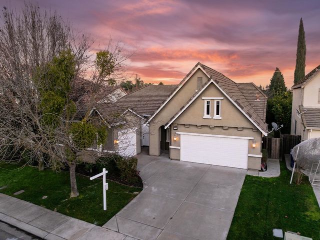 3116 Dovehouse Ln, Modesto, CA 95355