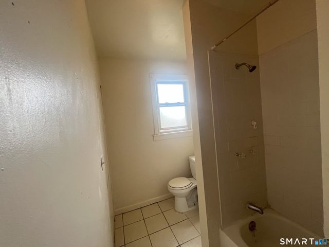 270 East Avenue, Bridgeport, CT 06610