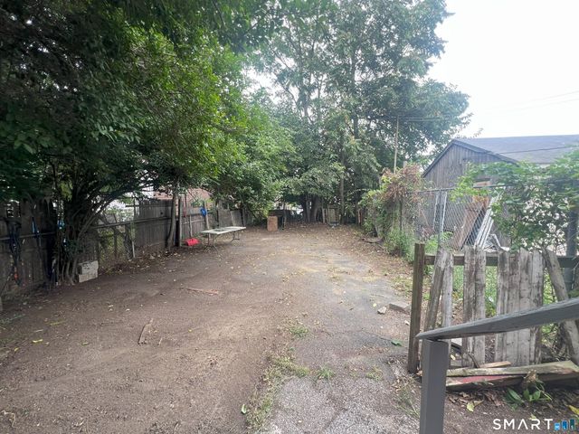 270 East Avenue, Bridgeport, CT 06610