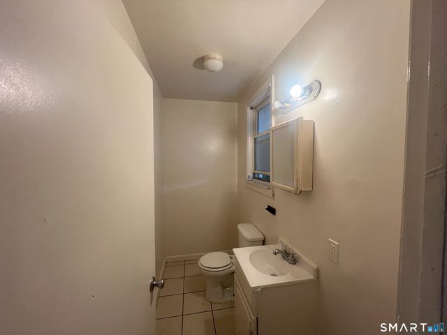 270 East Avenue, Bridgeport, CT 06610