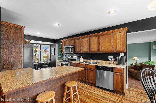 23340 Joy Street, St. Clair Shores, MI 48082