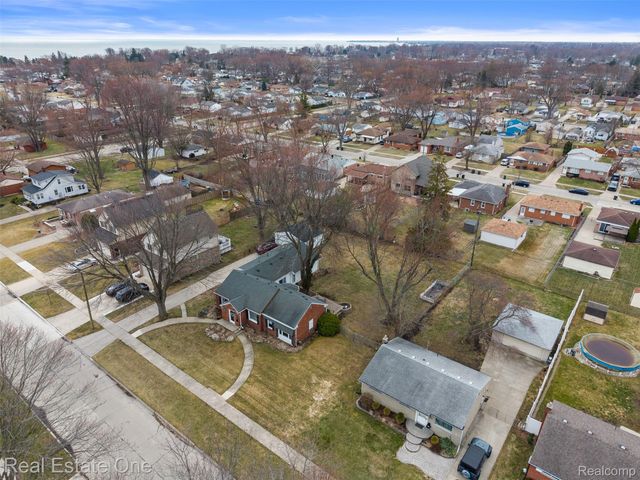 23340 Joy Street, St. Clair Shores, MI 48082