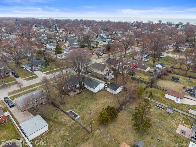 23340 Joy Street, St. Clair Shores, MI 48082