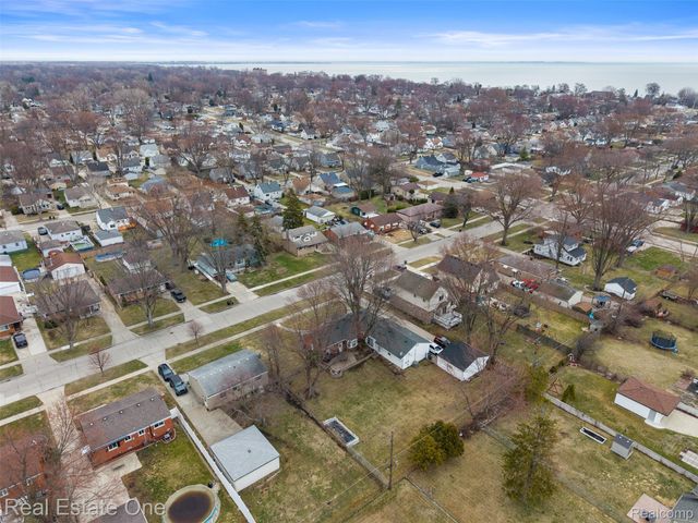 23340 Joy Street, St. Clair Shores, MI 48082