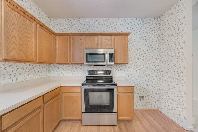 904 Lake Bluff Drive, Lake Dallas, TX 75065