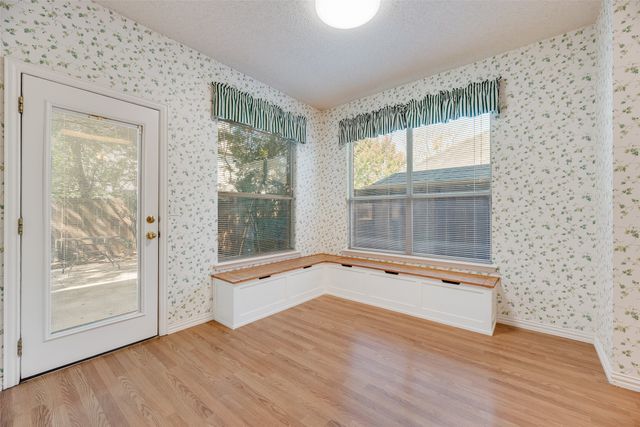 904 Lake Bluff Drive, Lake Dallas, TX 75065