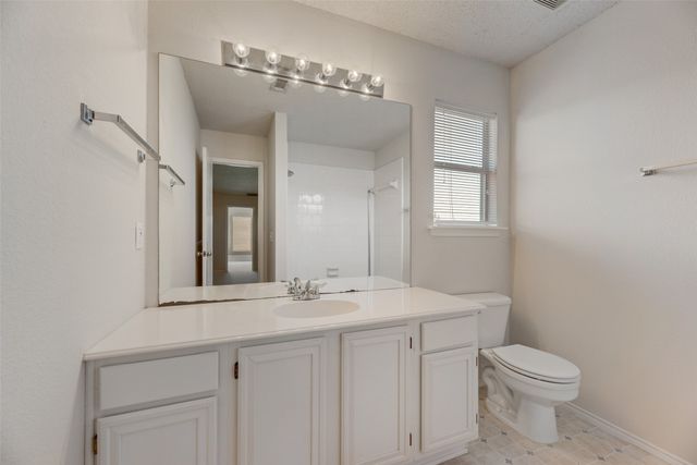 904 Lake Bluff Drive, Lake Dallas, TX 75065