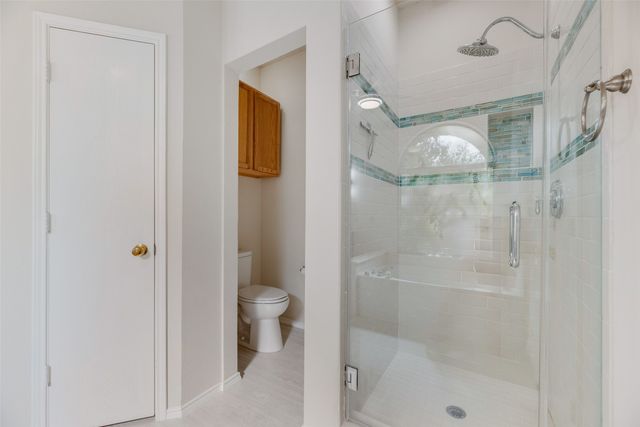 904 Lake Bluff Drive, Lake Dallas, TX 75065