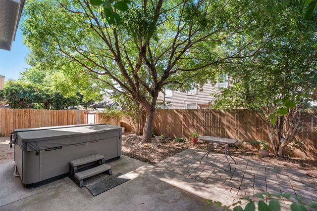 904 Lake Bluff Drive, Lake Dallas, TX 75065