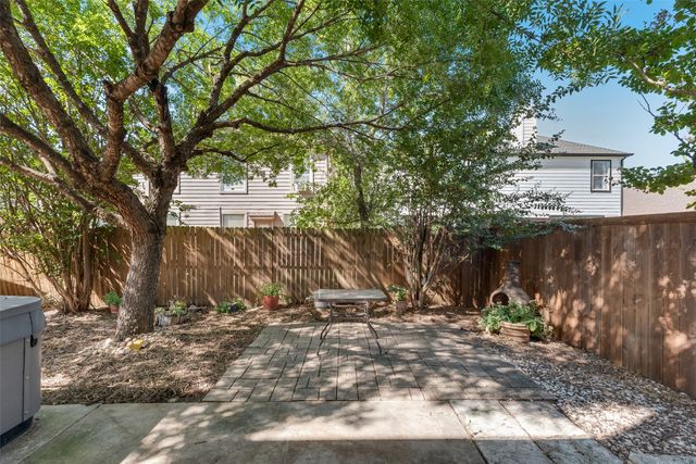 904 Lake Bluff Drive, Lake Dallas, TX 75065