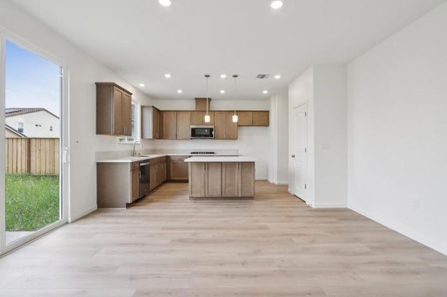 1890 Peony Street, Hollister, CA 95023