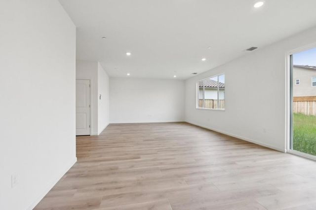 1890 Peony Street, Hollister, CA 95023