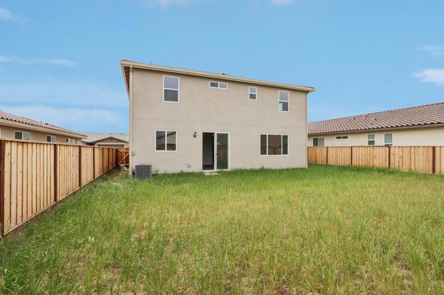 1890 Peony Street, Hollister, CA 95023
