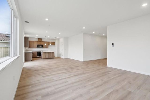 1890 Peony Street, Hollister, CA 95023