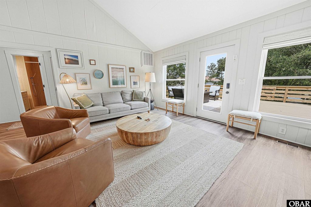 Image 21 of property listing at 326 Sea Oats Trail, Southern Shores, NC 27949
