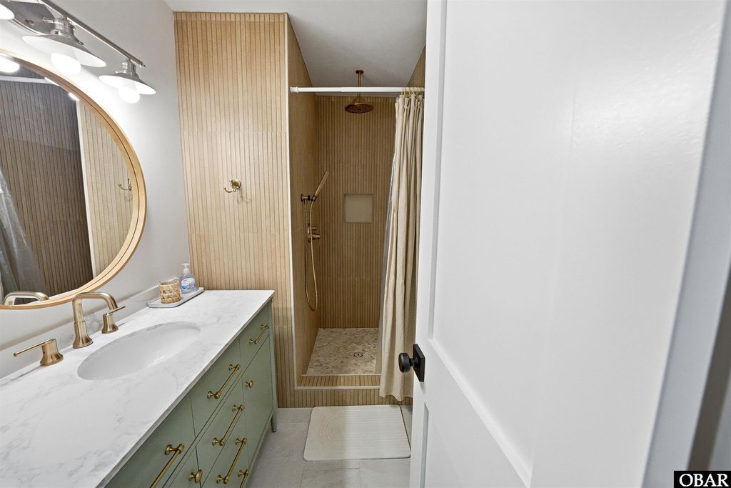 Image 28 of property listing at 326 Sea Oats Trail, Southern Shores, NC 27949