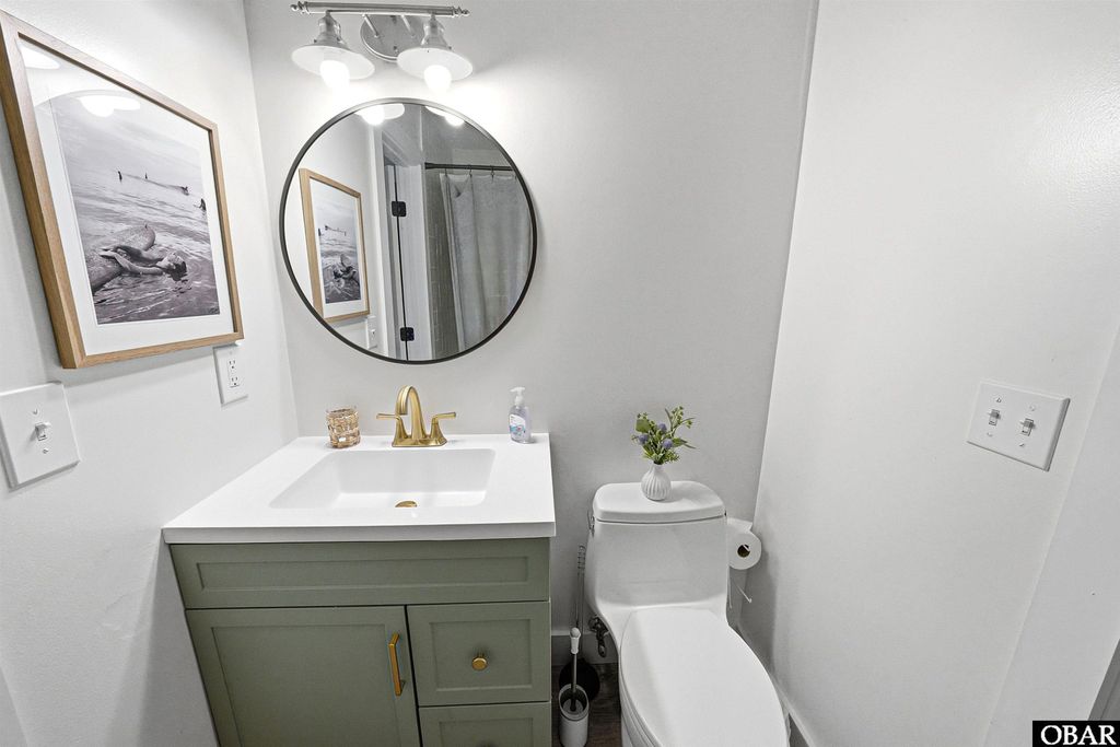 Image 38 of property listing at 326 Sea Oats Trail, Southern Shores, NC 27949