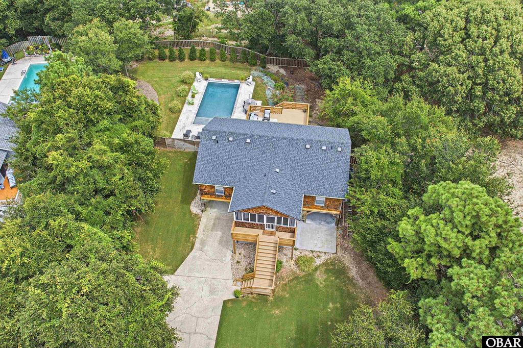 Image 60 of property listing at 326 Sea Oats Trail, Southern Shores, NC 27949