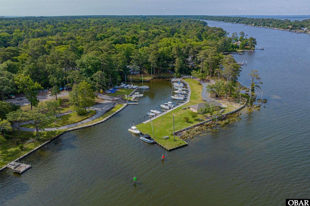 Image 86 of property listing at 326 Sea Oats Trail, Southern Shores, NC 27949
