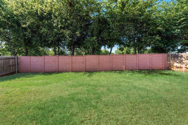 2628 Triangle Leaf Drive, Fort Worth, TX 76244