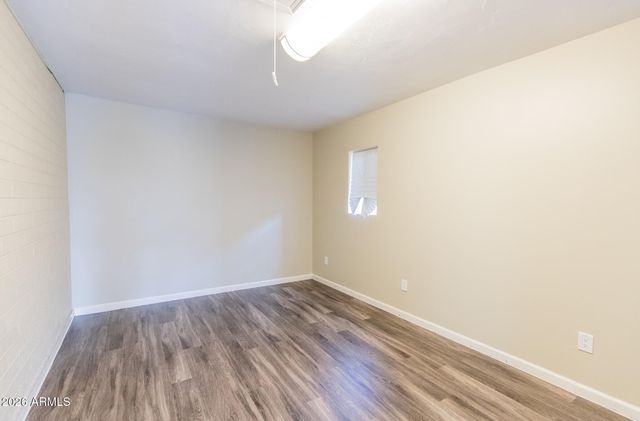 1029 W ELNA RAE Street, Tempe, AZ 85281