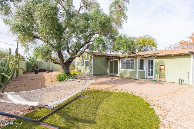 1029 W ELNA RAE Street, Tempe, AZ 85281