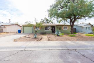 1029 W ELNA RAE Street, Tempe, AZ 85281